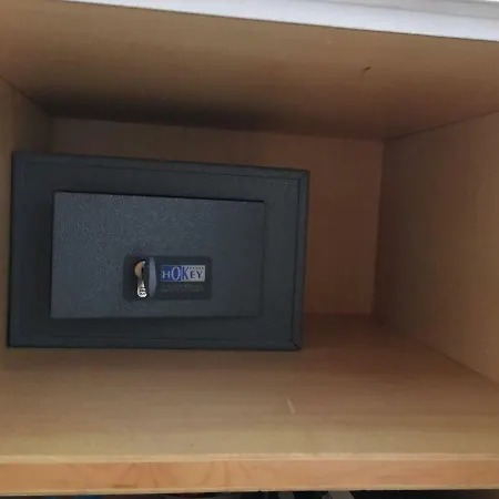 Regina Di Apartment Dongo