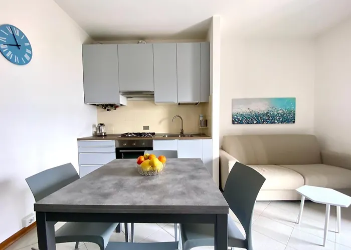 Regina Di Apartament Dongo